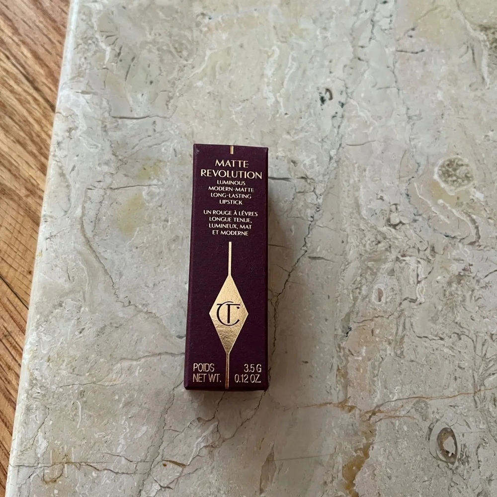 Charlotte tilbury Matte revolution walk of no shame lipstick